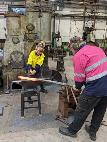 Work in progress for Nell’s Self-nature is subtle and mysterious – Tree Woman / Woman Tree at Eveleigh Works, with Nell’s assistant Warwick Edgington, 2022