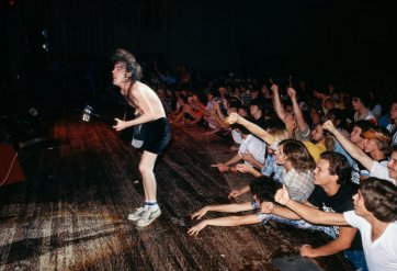 Angus Young, AC/DC, LA