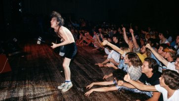 Angus Young, AC/DC, LA