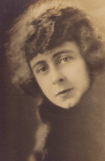 Lottie Lyell as Doreen by Monte Luke