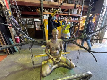 Work in progress for Nell’s Self-nature is subtle and mysterious – Tree Woman / Woman Tree at Eveleigh Works, with Nell’s assistant Warwick Edgington, 2022