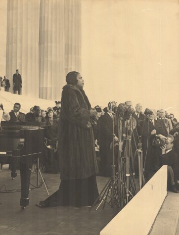 Marian Anderson at the Lincoln Memorial