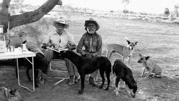 Dinny Nolan Tjampitjinpa and Paddy Carrol Tjungarrayi – Papunya